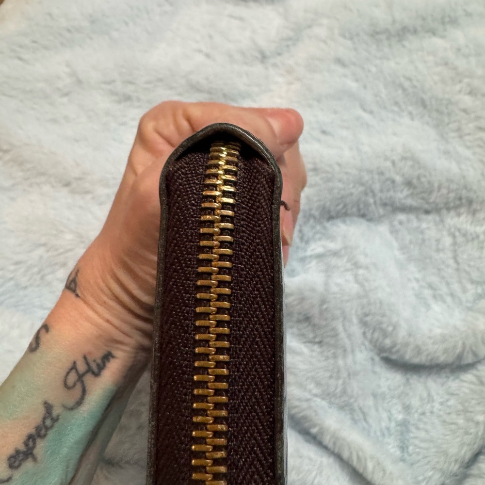 Louis Vuitton Dark burgundy - Picture 15 of 16